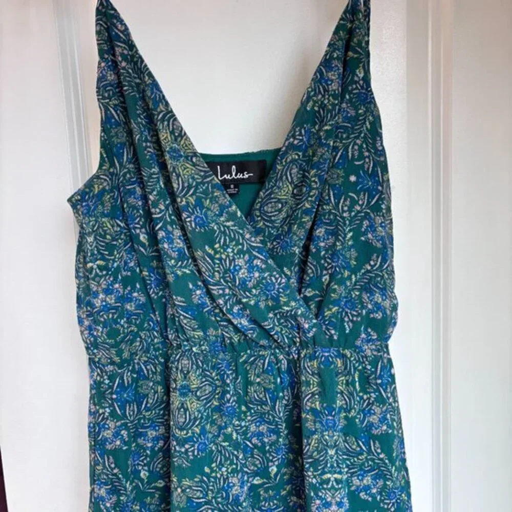 Lulus‎ Floral Paisley Tiered Mini Dress Green Womens Size Small Tie Strap V-Neck